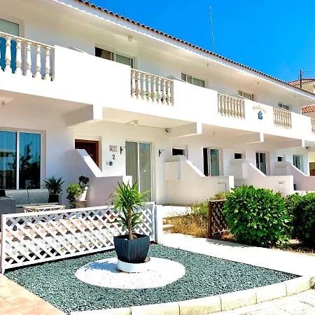 Diana Townhouse 1-3
