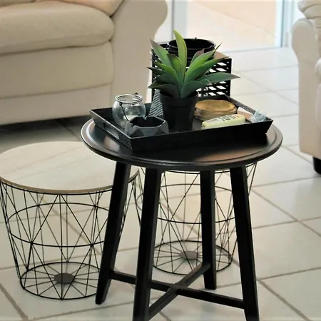 Cosea Living: Seaside 2 Bedroom Flat Kings Palace 209-2