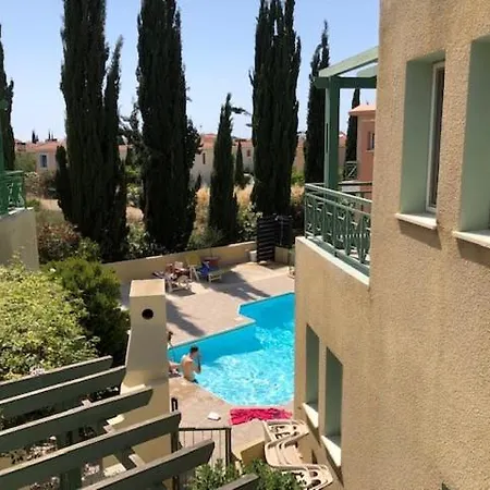 Large 1 Bed Apartment With Pvt Sun Terrace-2