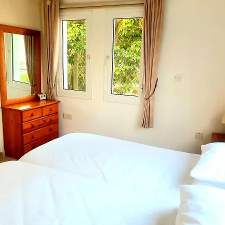 Large 1 Bed Apartment With Pvt Sun Terrace-3