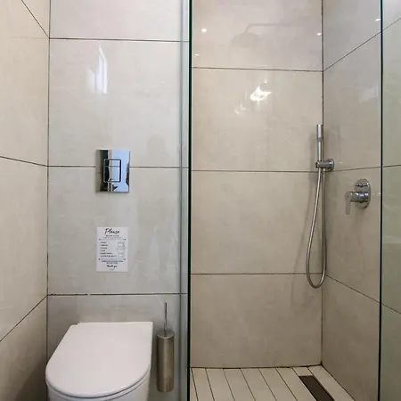 Phaedrus Living - Seaside Luxury Flat Harbour 102-2