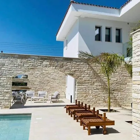 Paphos Luxury Contemporary Villa-3
