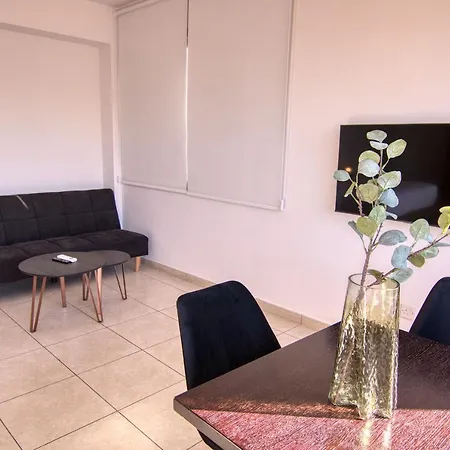 Phaedrus Living: City Flat Palas 104-3