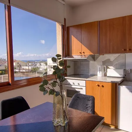 Phaedrus Living: City Flat Palas 104-2