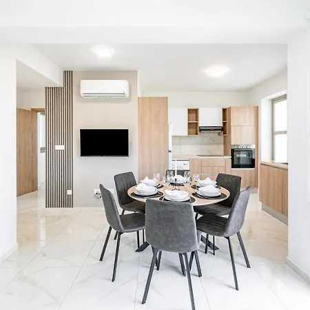 Adolina Two Bedroom Apartment 201 By Ezoria-3
