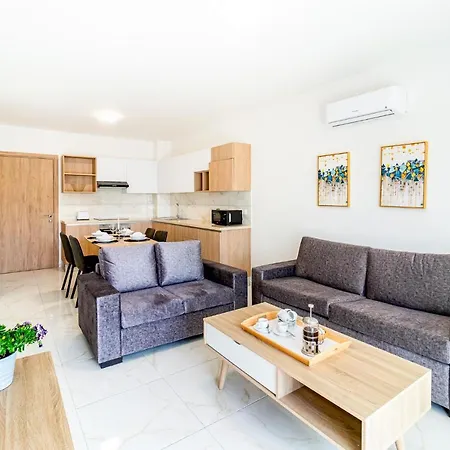 Adolina One Bedroom Apartment 102 By Ezoria-3