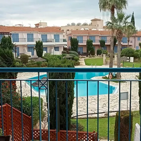 Regina Gardens Blue Apartment-2