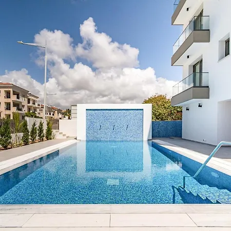 Adolina One Bedroom Apartment 104 By Ezoria-3