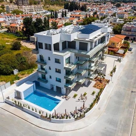 Adolina One Bedroom Apartment 302 By Ezoria-2