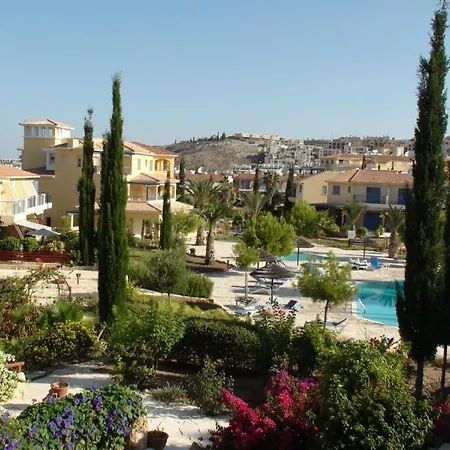 Regina Gardens - Stylish Modern 1 Bedroom Apartment-2