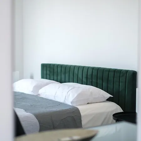 Royal Stay Luxury Homes-3