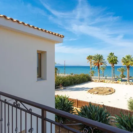 Villa Seashore One-3