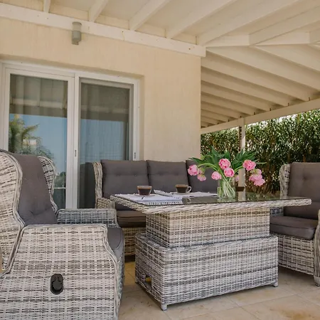 Amazing Villa With Panoramic Sea View-2