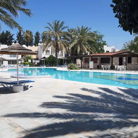 Paphos Gardens - 1Br Apt Near Pool, 5 Mins To Beach And Shops-2