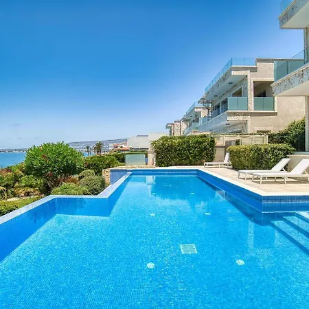 Seafront Villa 2-2