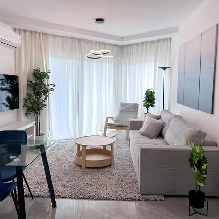 H&O Diamond Complex Sea View Apartment-3