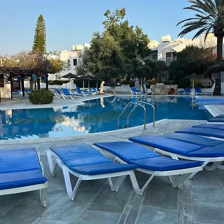 Paphos gardens studio suite-3