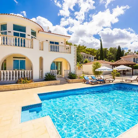 Villa Komissa-2