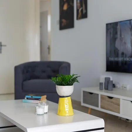 Margarita Gardens - Self Service Apartments-3