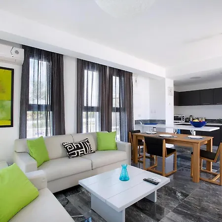 Paradise Cove Luxurious Beach Villas Marine 1 Bedroom Villa-3