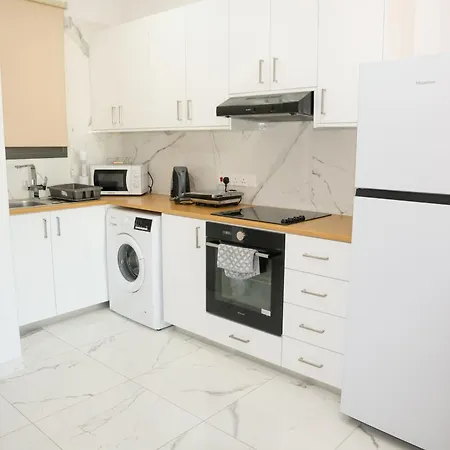 Sea Side Appartment In Kato Paphos-2