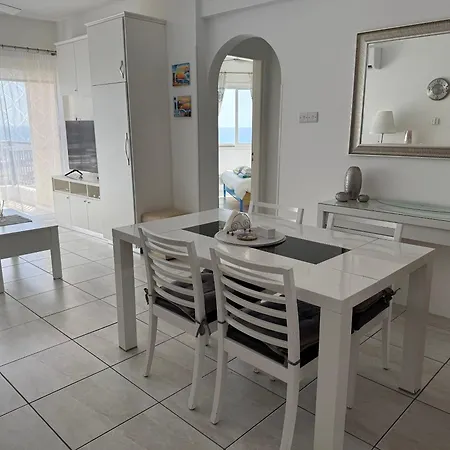 Kings Palace - Modern Penthouse With Incredible Sea Views-3
