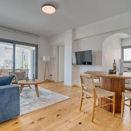 Lighthouse Apartment-3