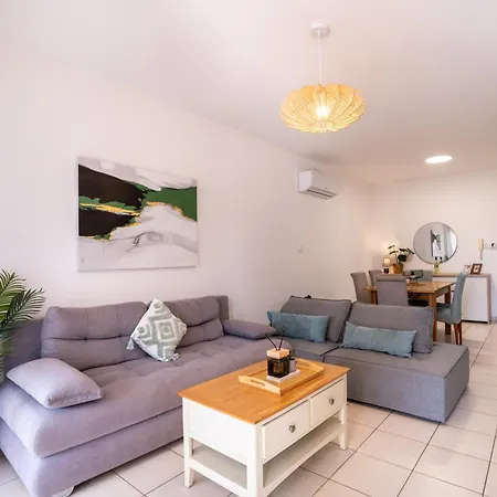 Cozy Apartment In Paphos Beautiful Complex-3
