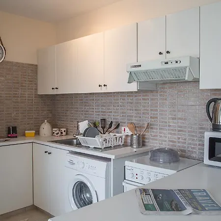 Paphos Love Hut Apartment-2