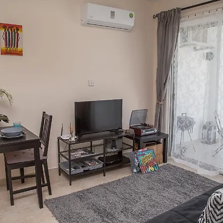 Paphos Love Hut Apartment-3