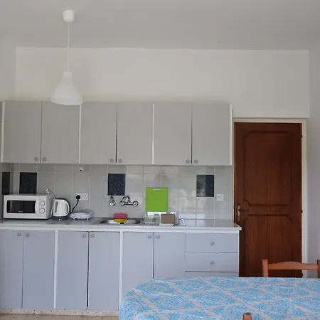 Kissonerga Beach Apartment-3