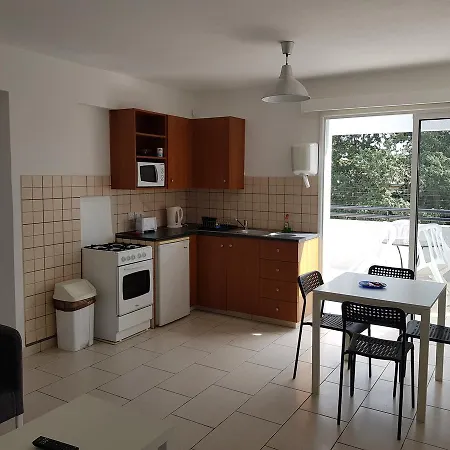 Valentinos Court-2