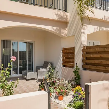 Sun Island Apartment-2