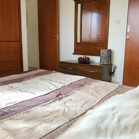 King's Gardens Apartment-2