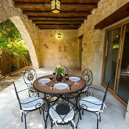 Villa Violaris-2