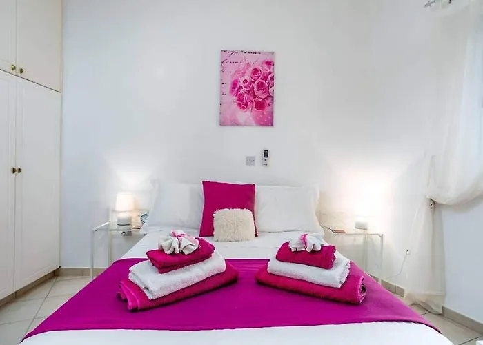Tala Hills Sea View Apartment Paphos che accetta animali