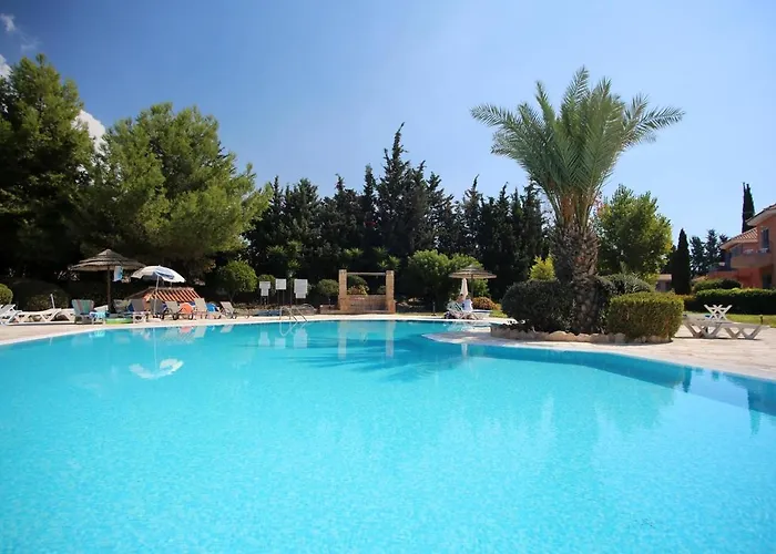 Limnaria Villas - Comfortable Ground Floor 2 Bedroom Apartment Paphos