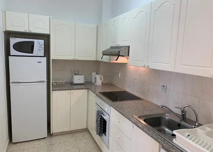 Huisdiervriedelijke King'S Palace - Very Spacious 1 Bed Apartment Paphos