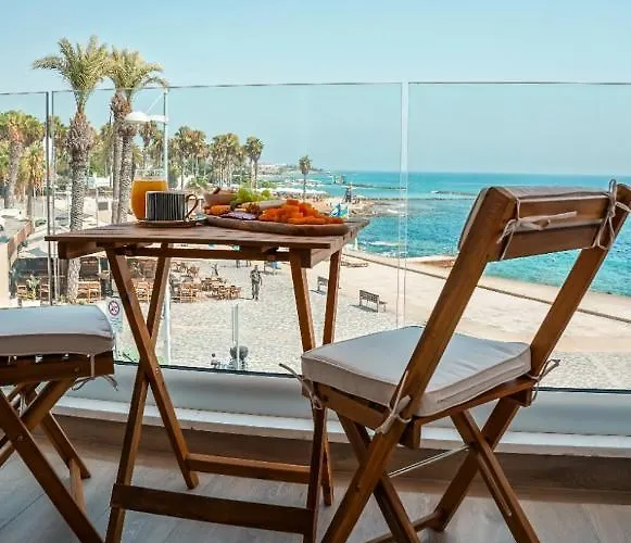 COSea Living: SeaSide Deluxe Suite in Harbour 107B Paphos