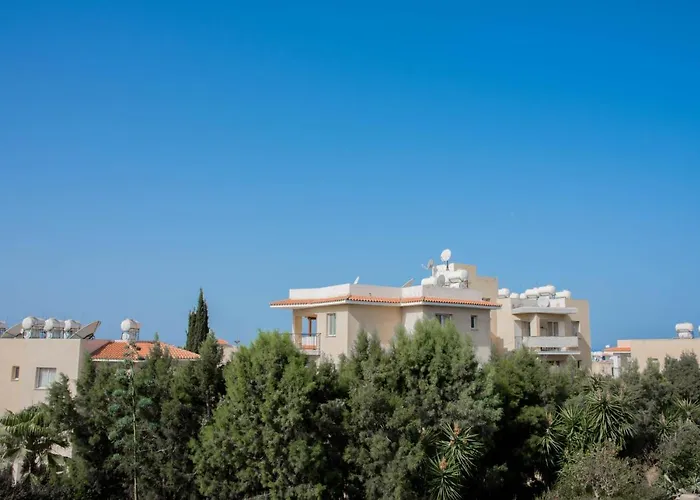 Modern Apartment Not Far From The Beach Paphos