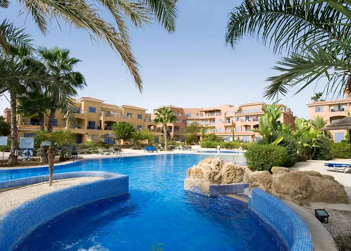 Comfortable 2 Bedroom Apartment In Popular Limnaria Gardens Paphos