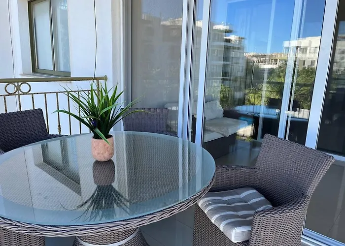 Sea View 2 Bedroom Apartment 400M From Sandy Beach Paphos