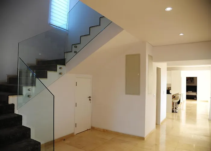 Holiday 6 Bedroom Luxury Villa Paphos