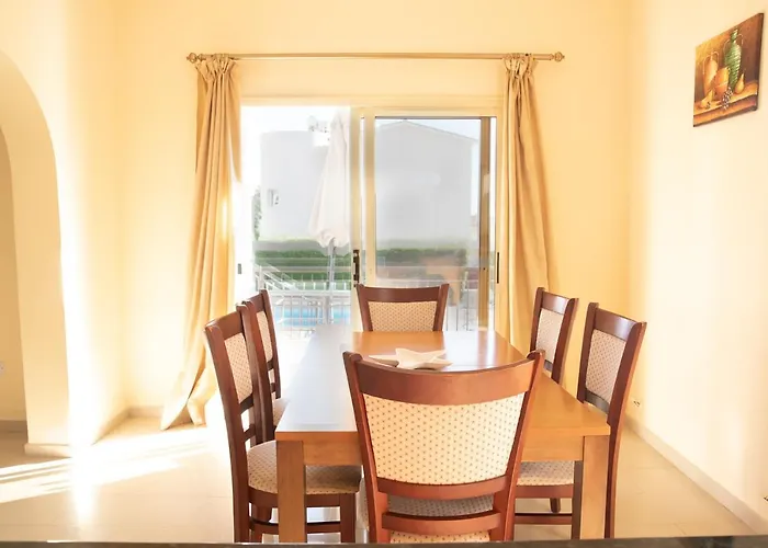 Coralia Dreams Villa - Coral Bay Paphos
