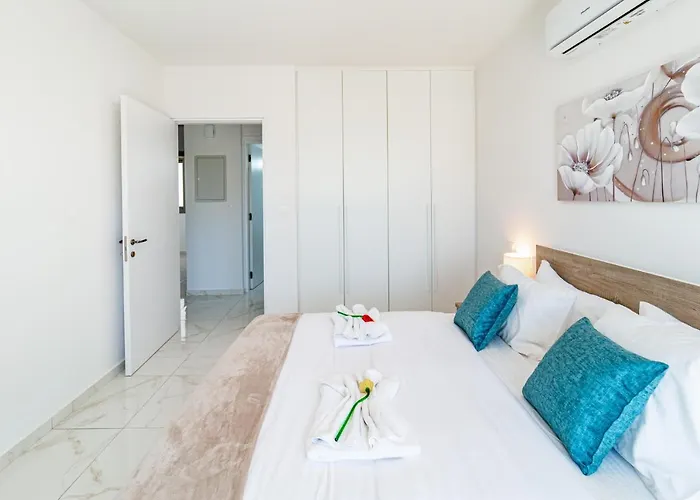 Adolina One Bedroom Apartment 203 By Ezoria Paphos