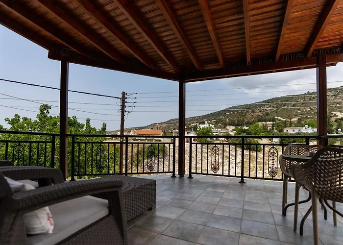 Steni Traditional Studio Apartment Paphos