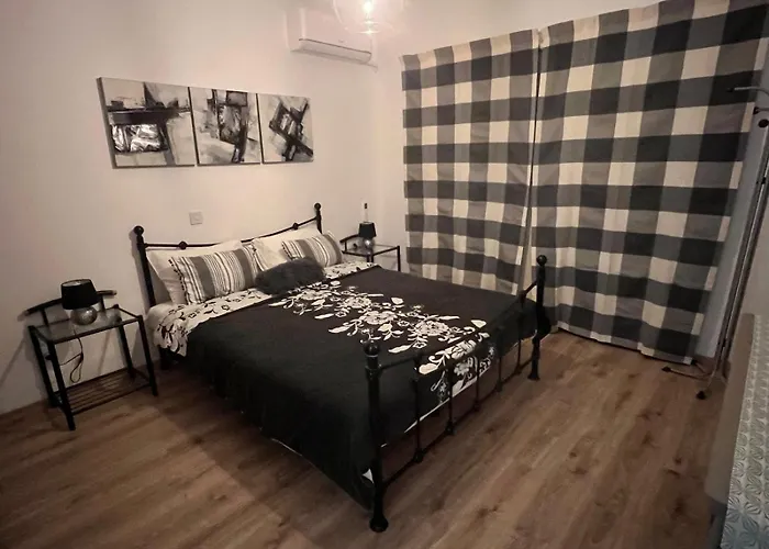 Huisdiervriedelijke The Best Prime Location Lovely 1 Bedroom Apartment Paphos