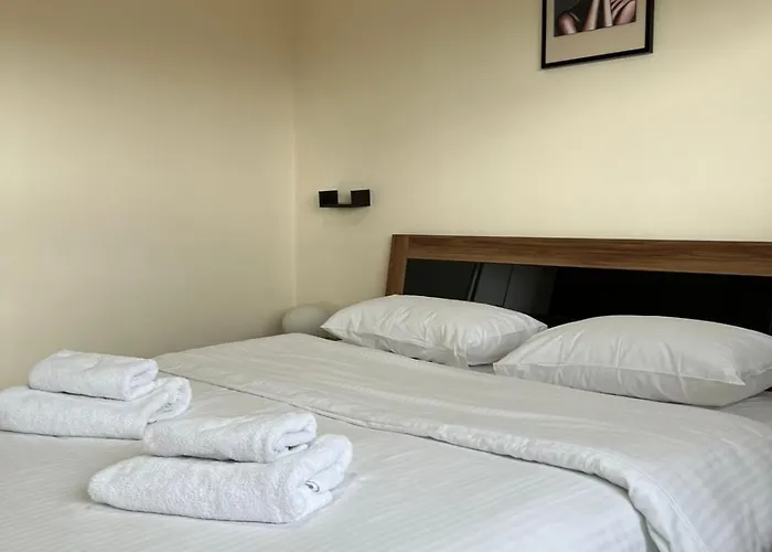 Haustierfreundliches Eden Heights Sea View Apartments - By Imh Travel & Tours Paphos