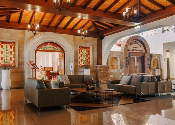 Hotels nahe Mitropolis Paphos