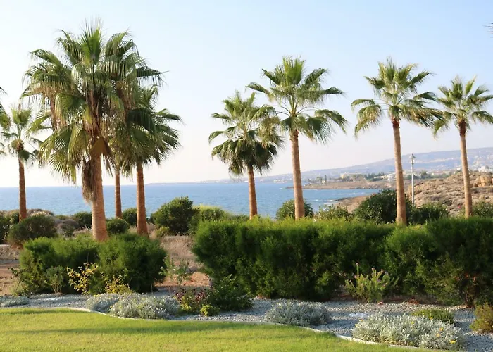 Yulya Villa By Taimoura Paphos